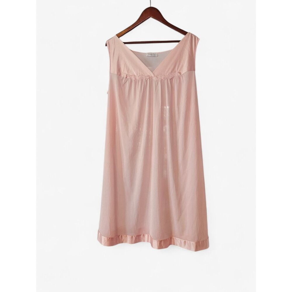 Vintage Vanity Fair Pastel Pink Nylon Satin Trim Floral Detail Nightgown XXXL